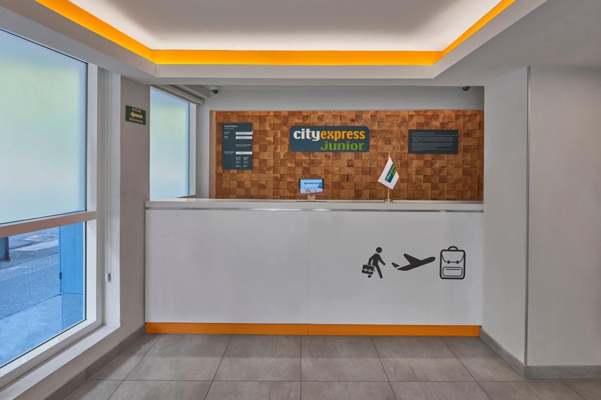 City Express Junior By Marriott Ciudad De Mexico Sullivan Esterno foto